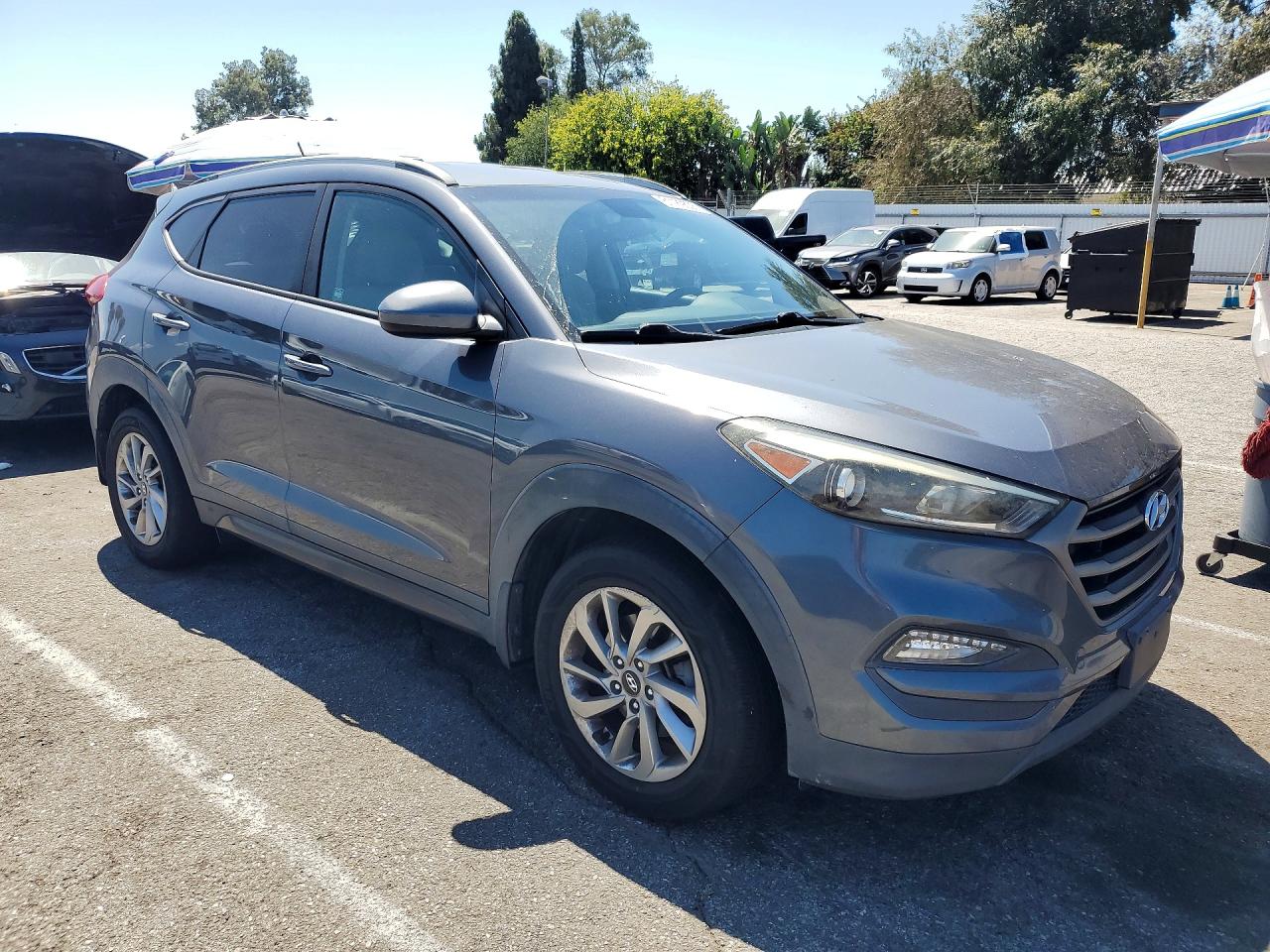 2016 HYUNDAI TUCSON