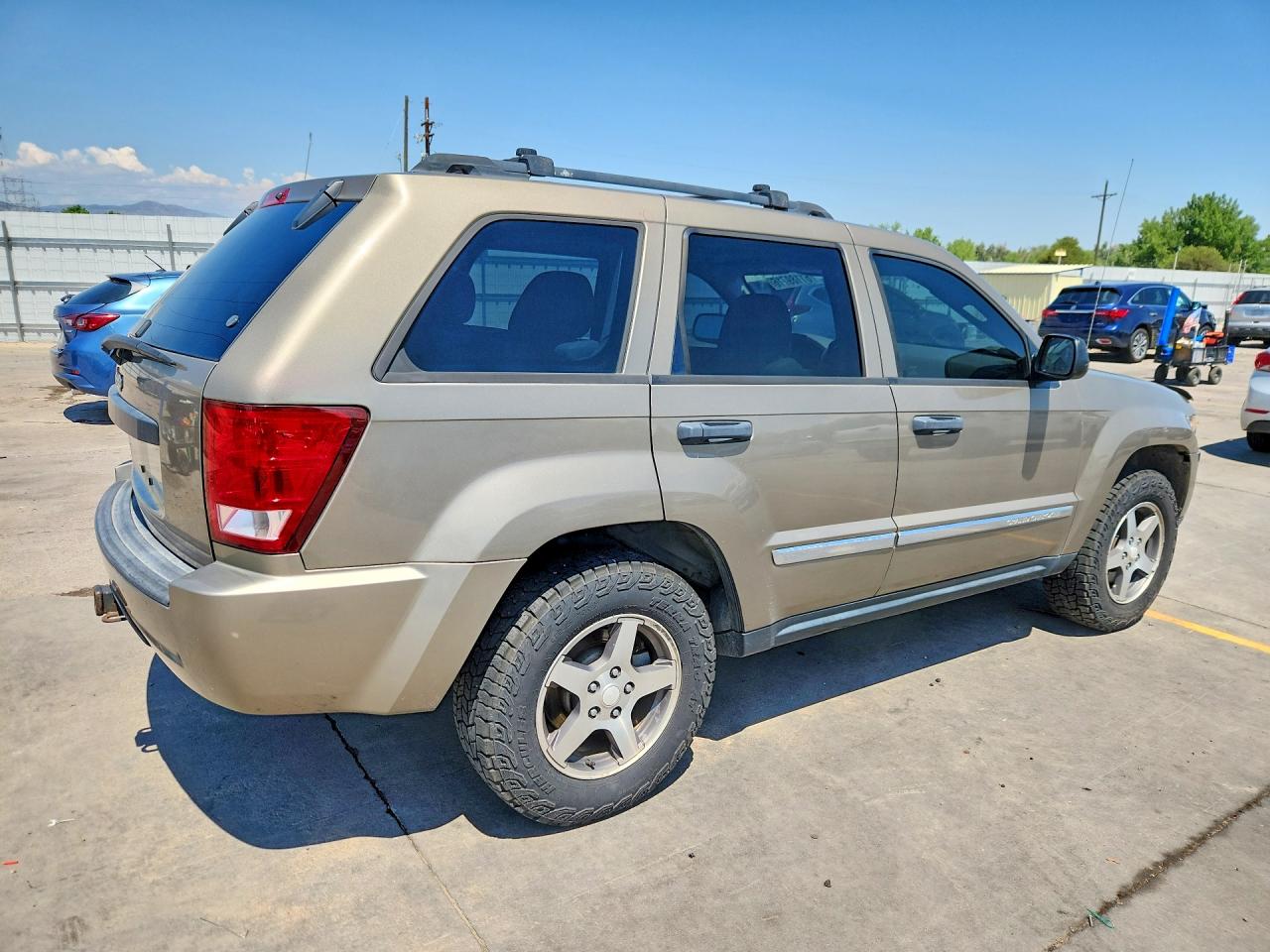 2005 JEEP CHEROKEE