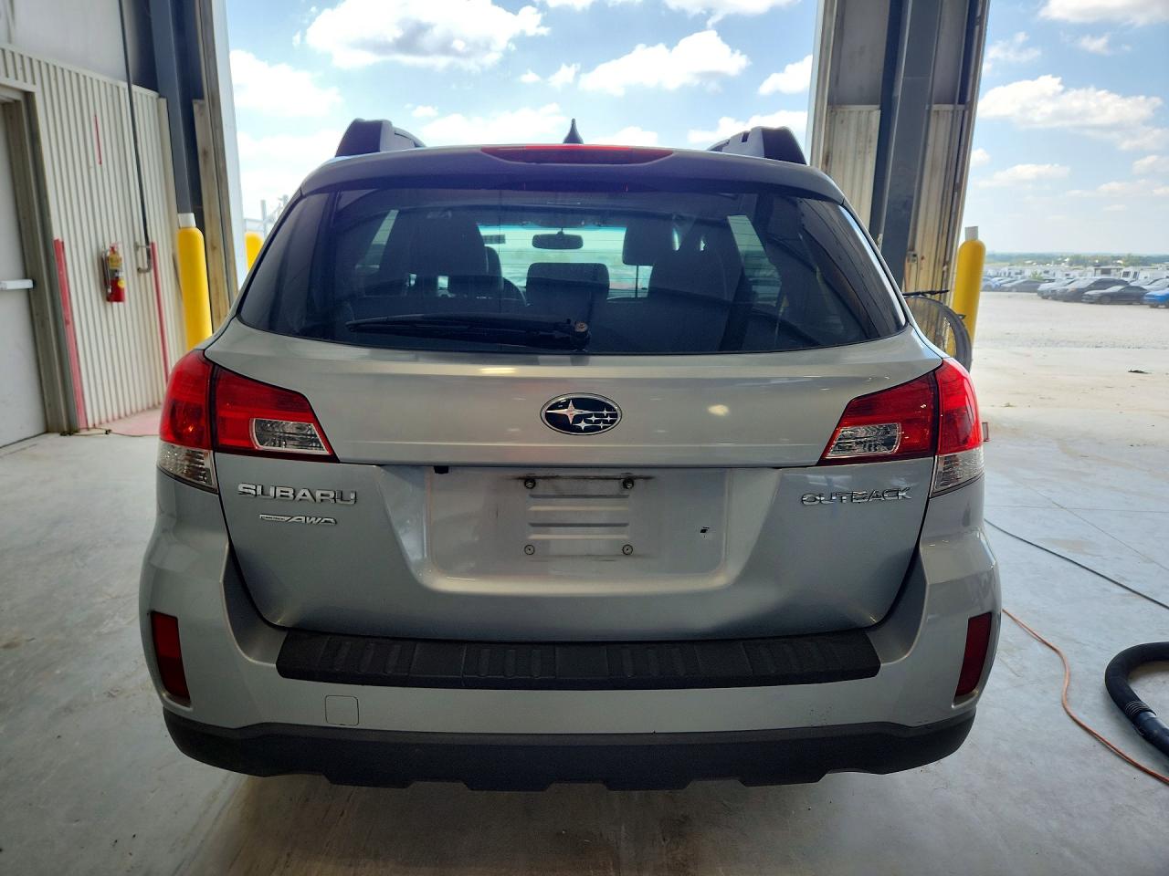 2013 SUBARU OUTBACK
