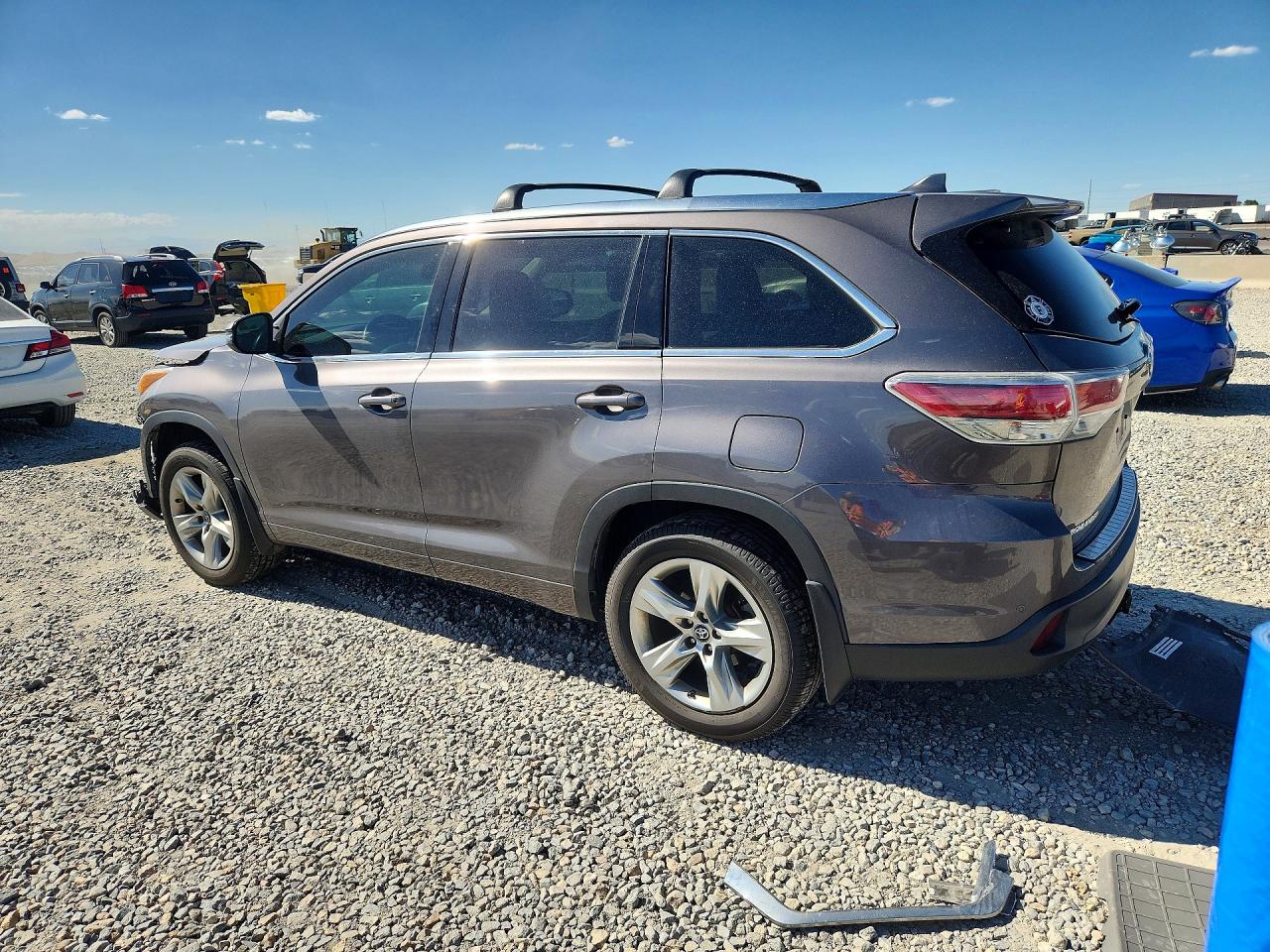 2016 TOYOTA HIGHLANDER