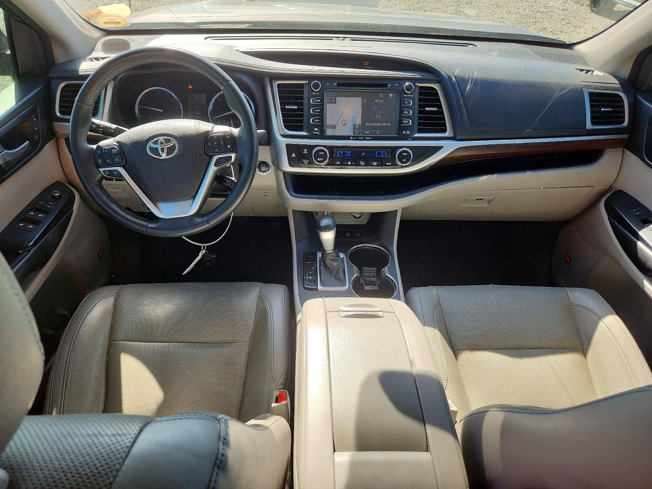 2016 TOYOTA HIGHLANDER