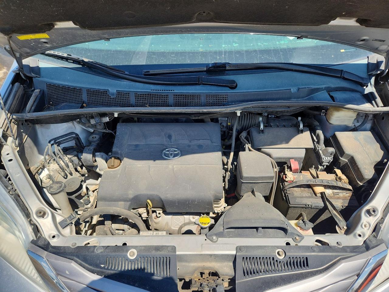 2015 TOYOTA SIENNA