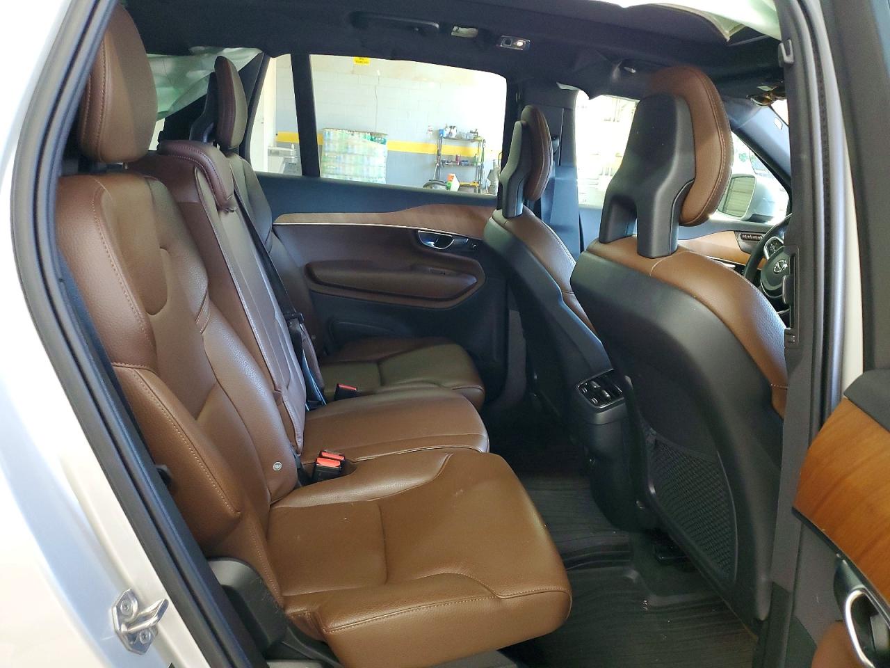 2021 VOLVO XC90