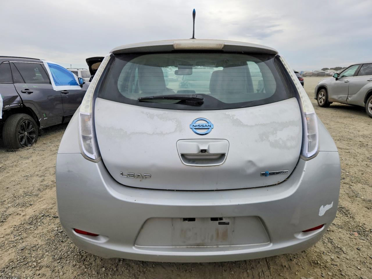 2011 NISSAN LEAF