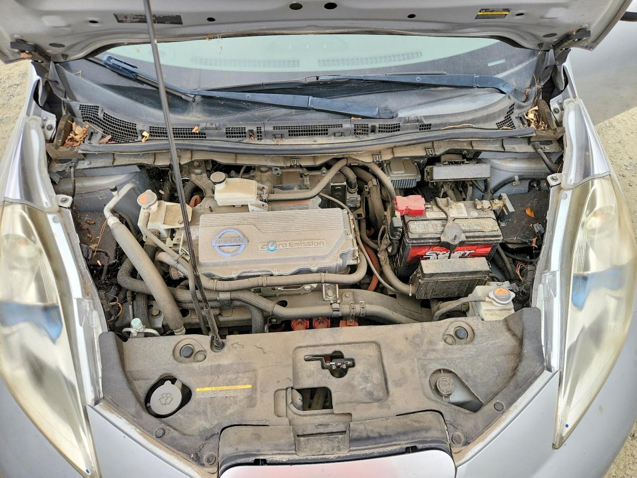 2011 NISSAN LEAF