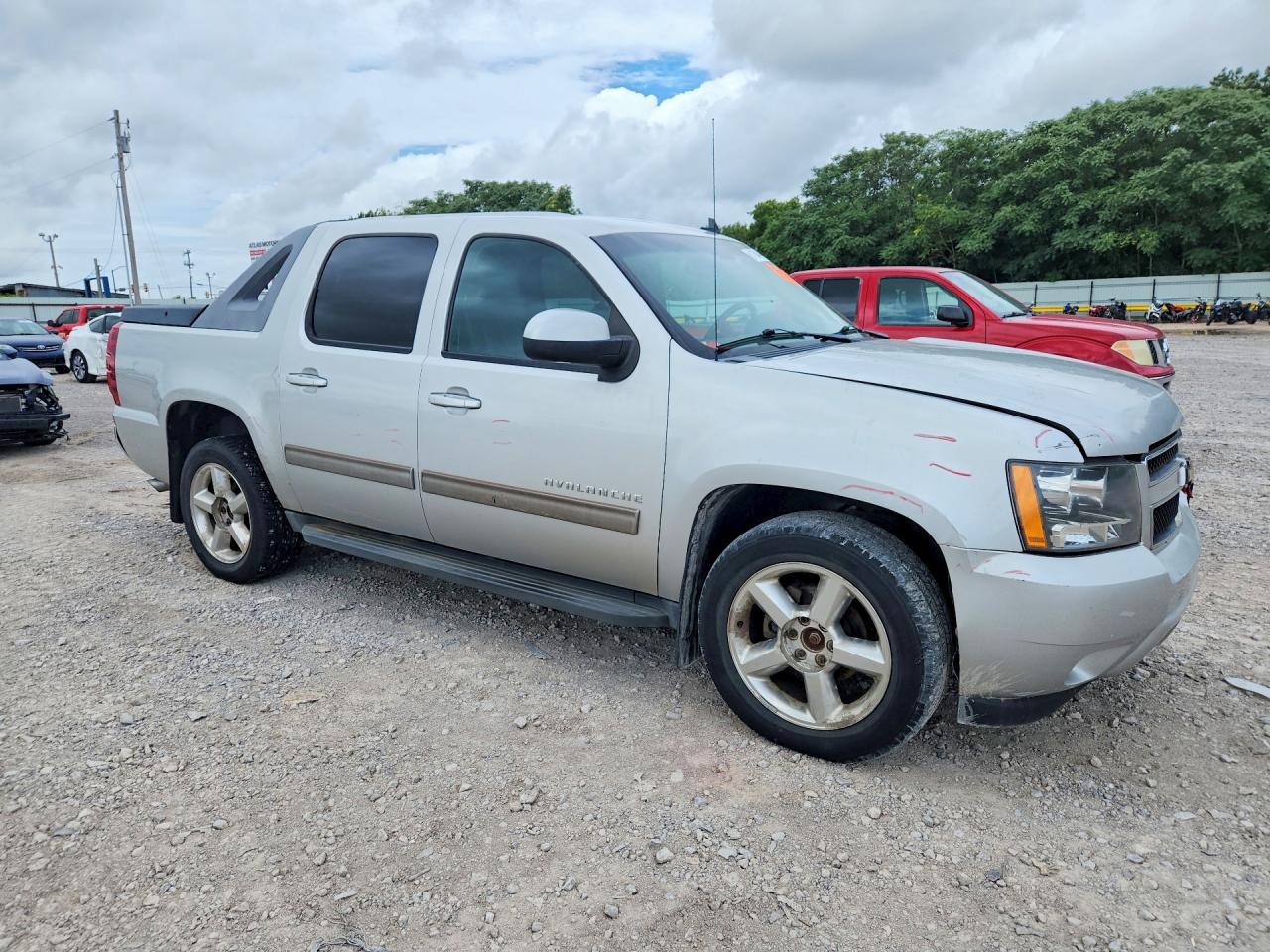 2010 CHEVROLET AVALANCHE