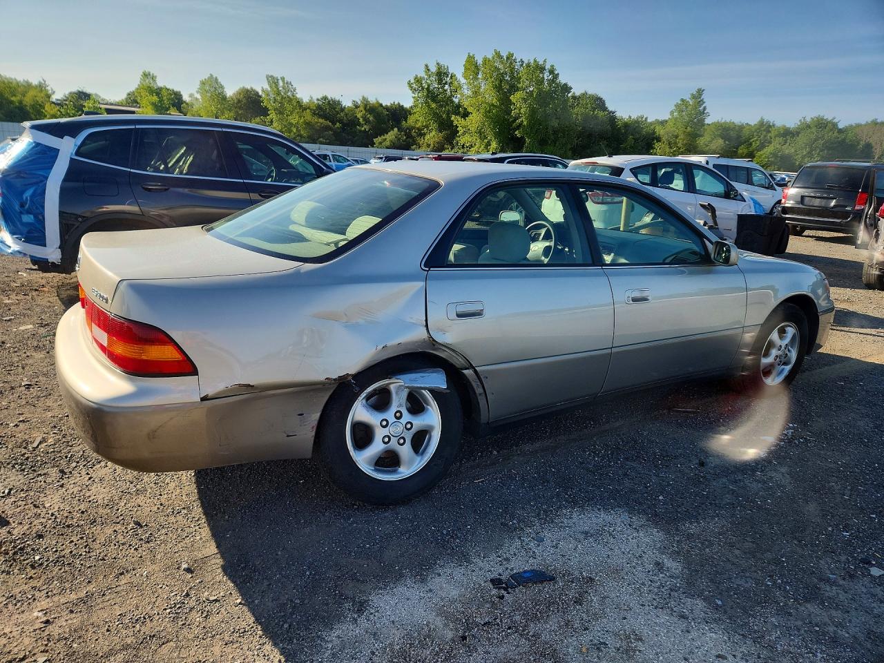 1999 LEXUS ES300