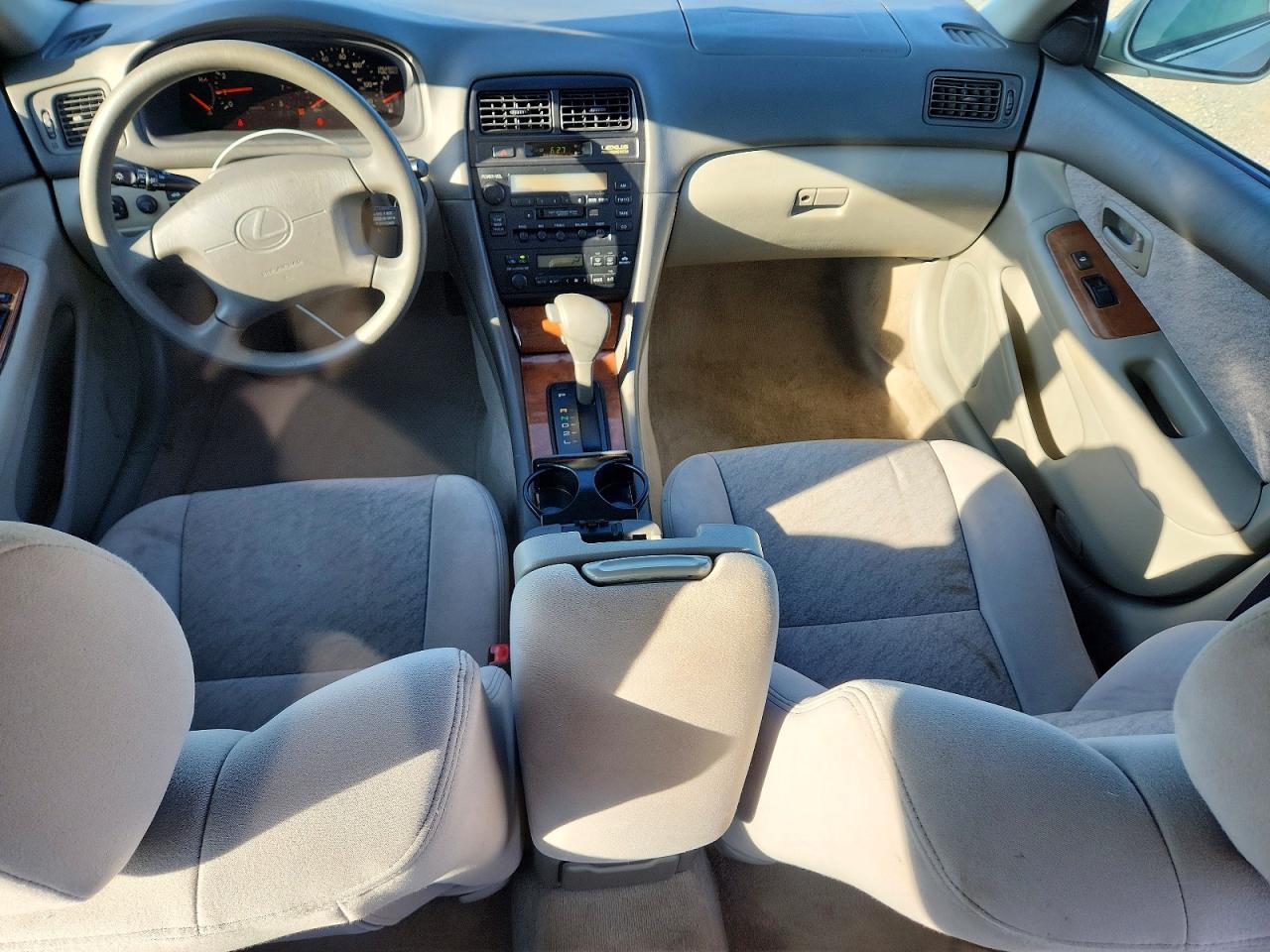 1999 LEXUS ES300