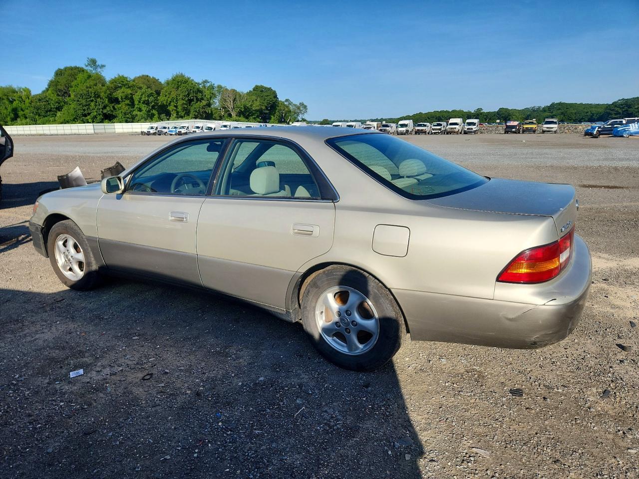 1999 LEXUS ES300