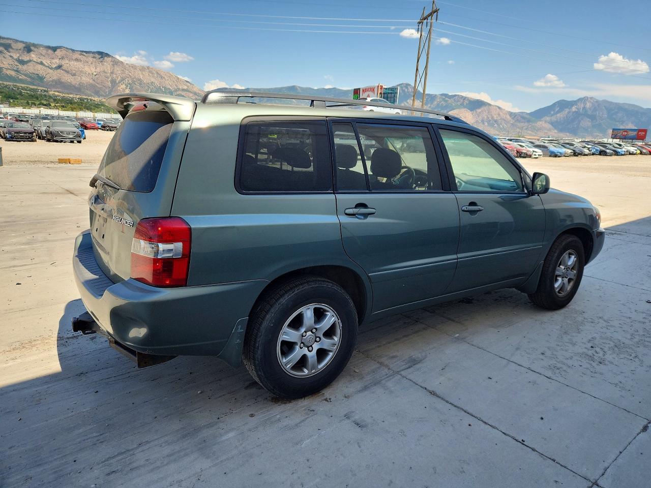 2005 TOYOTA HIGHLANDER