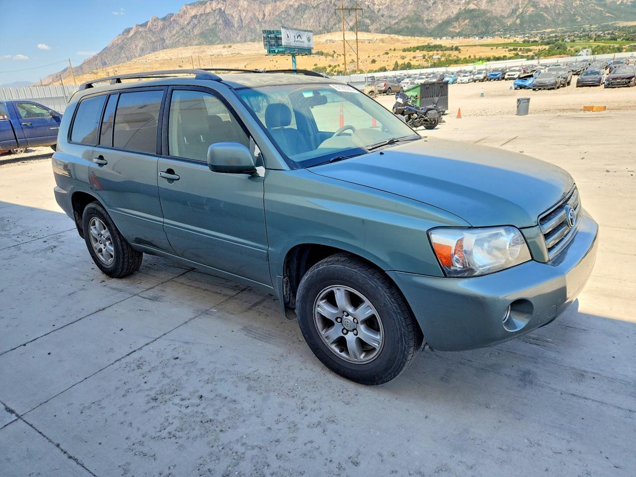 2005 TOYOTA HIGHLANDER