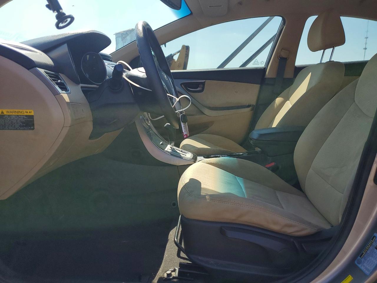 2012 HYUNDAI ELANTRA