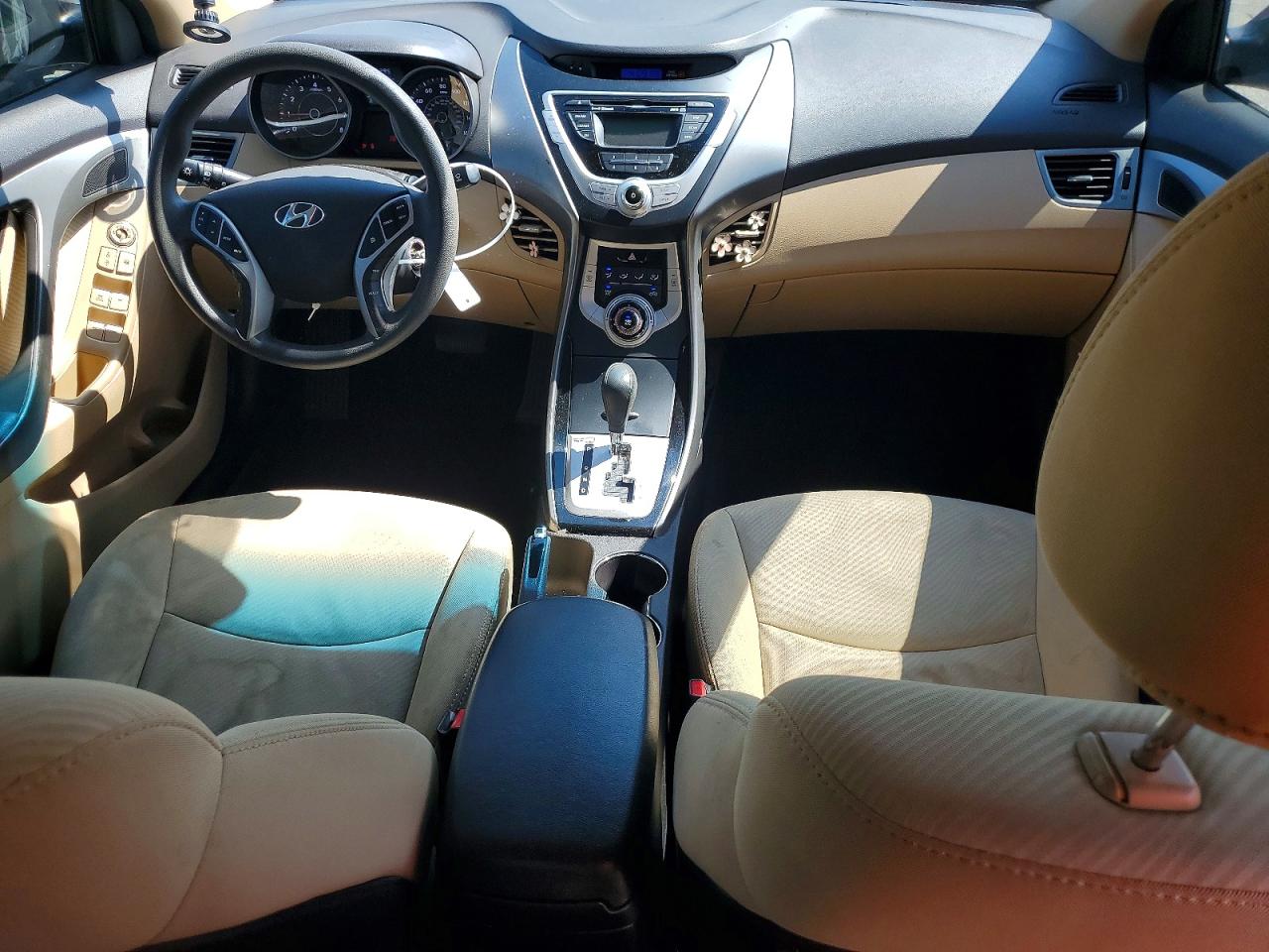2012 HYUNDAI ELANTRA