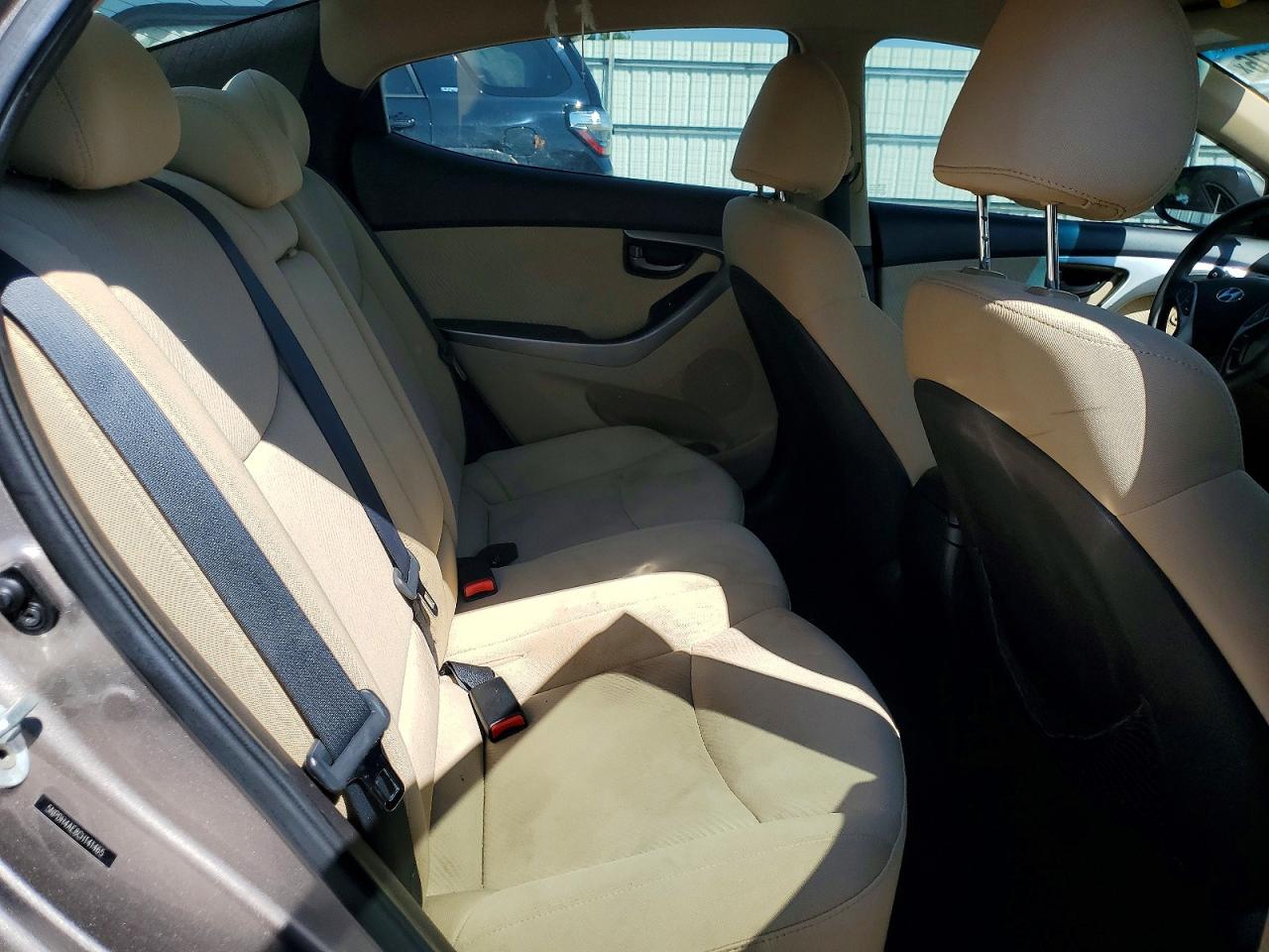 2012 HYUNDAI ELANTRA