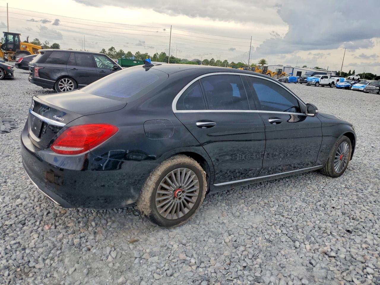 2015 MERCEDES-BENZ C-CLASS