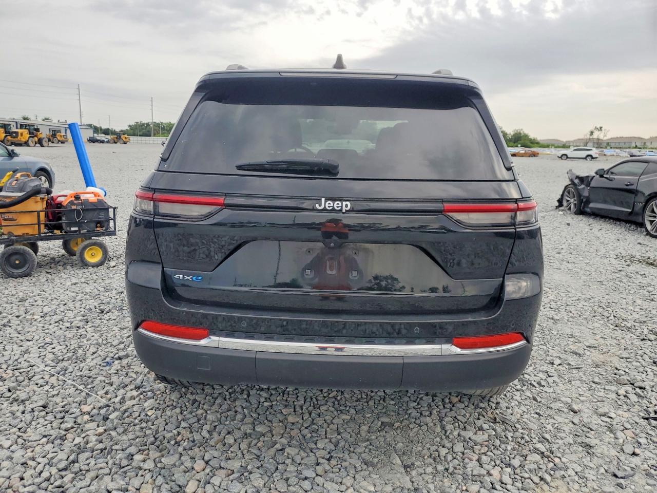 2024 JEEP CHEROKEE