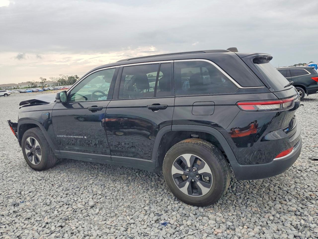 2024 JEEP CHEROKEE