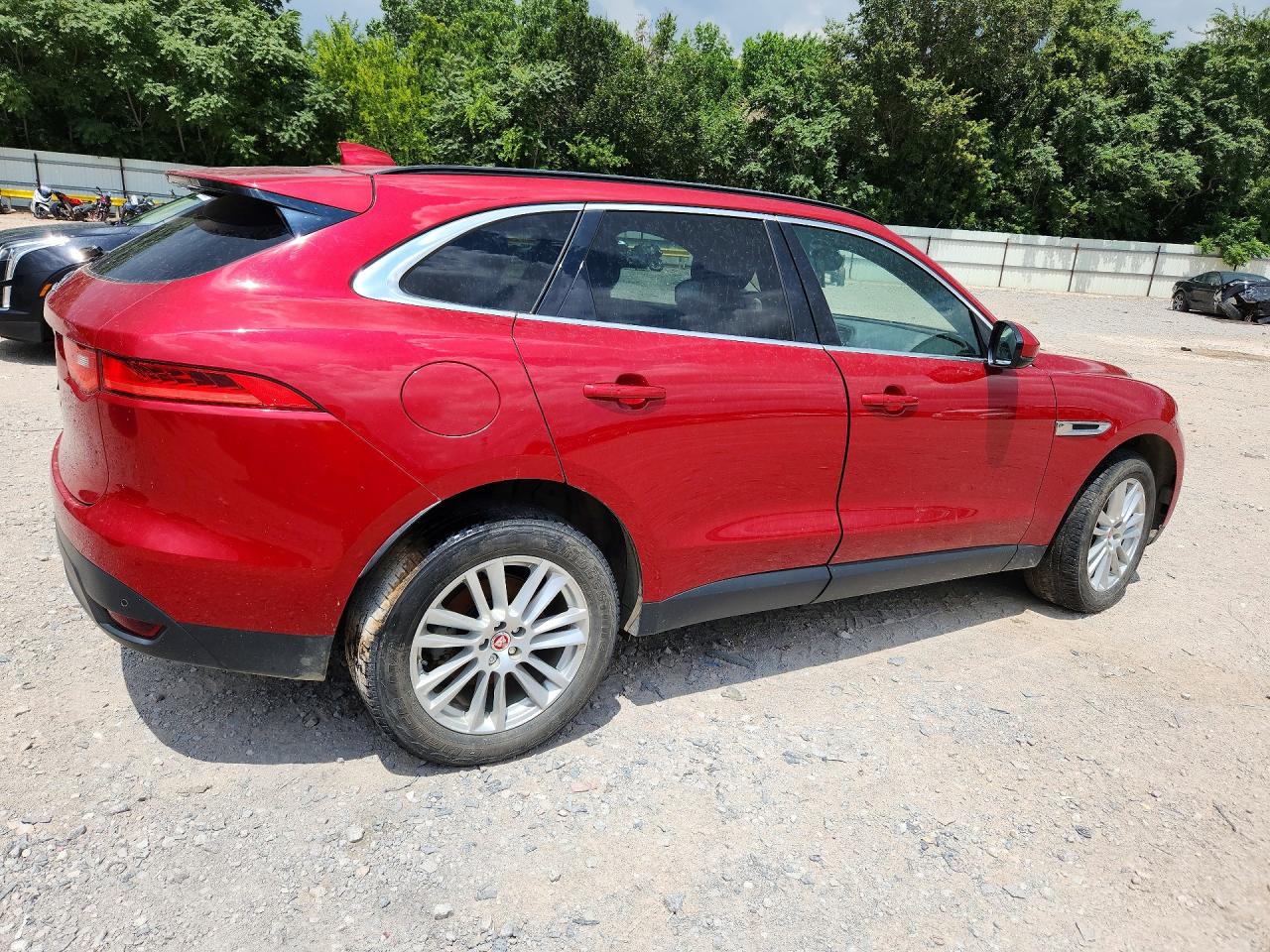 2017 JAGUAR F-PACE
