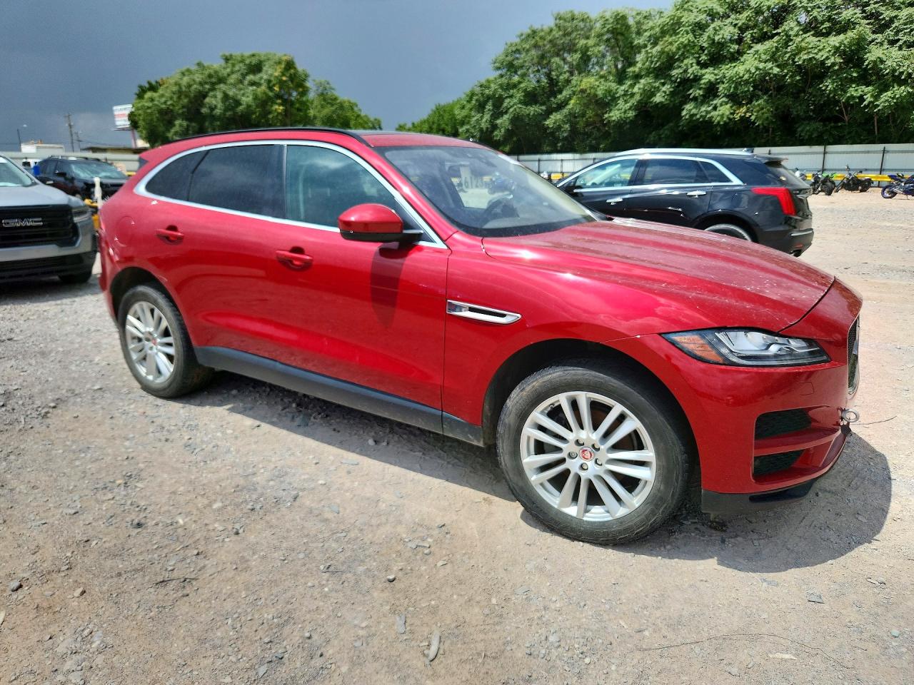 2017 JAGUAR F-PACE