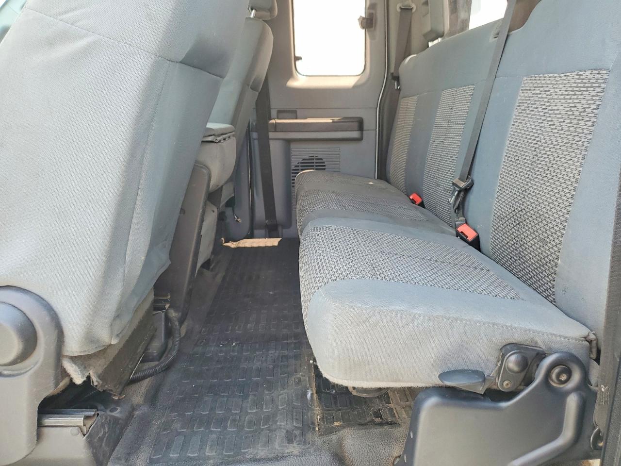 2015 FORD F650