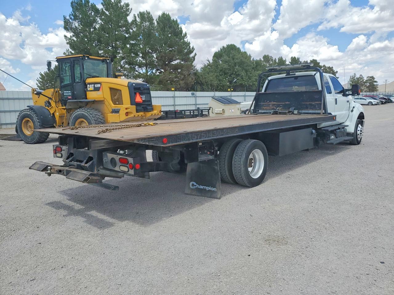 2015 FORD F650