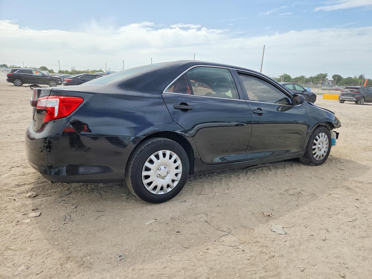 2014 TOYOTA CAMRY