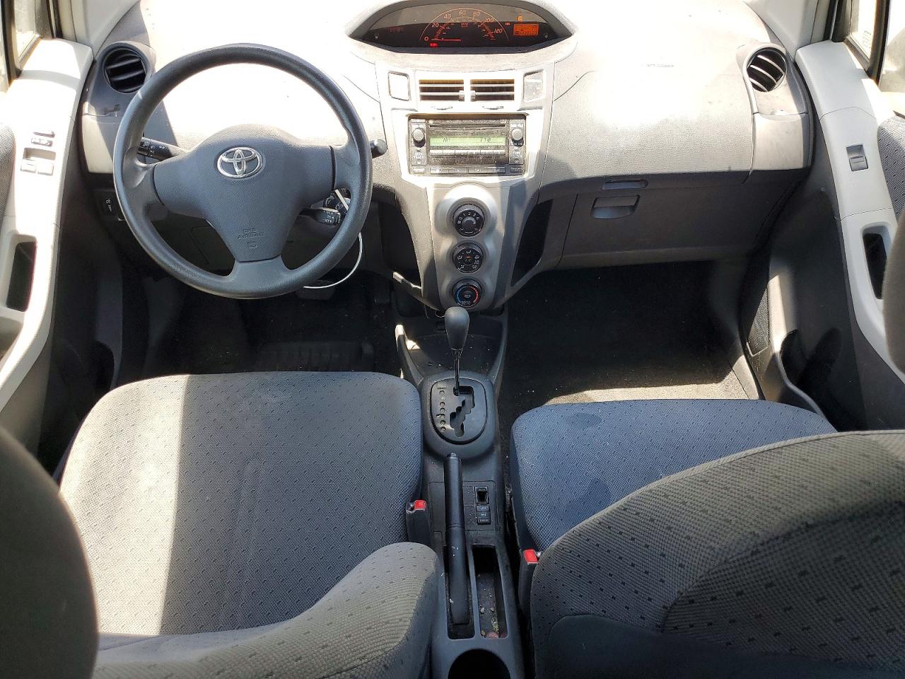 2011 TOYOTA YARIS