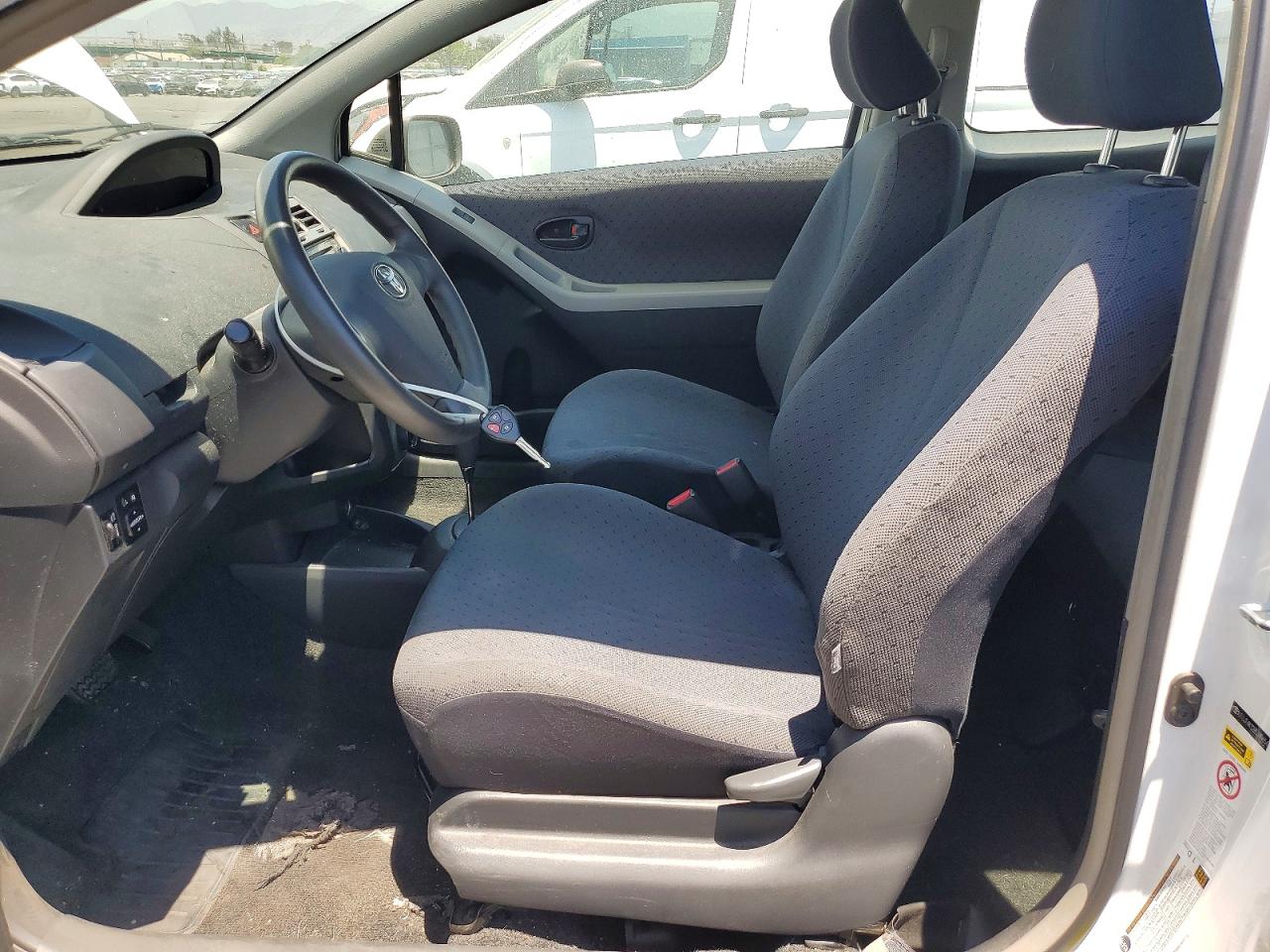 2011 TOYOTA YARIS