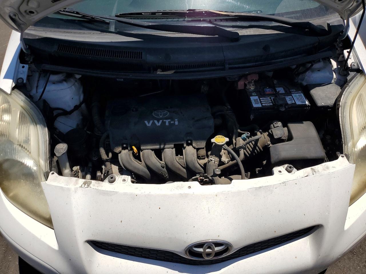 2011 TOYOTA YARIS