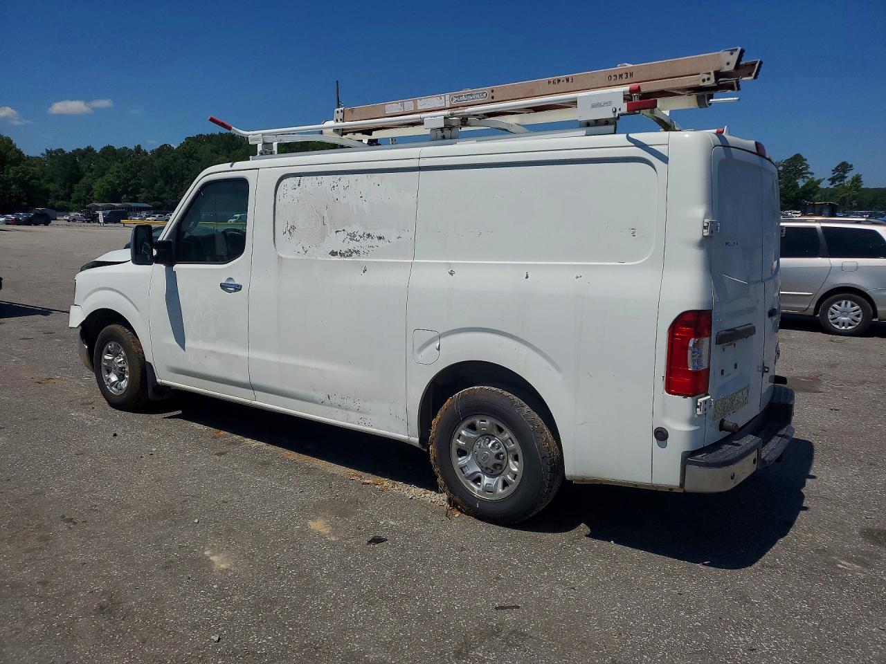 2015 NISSAN NV