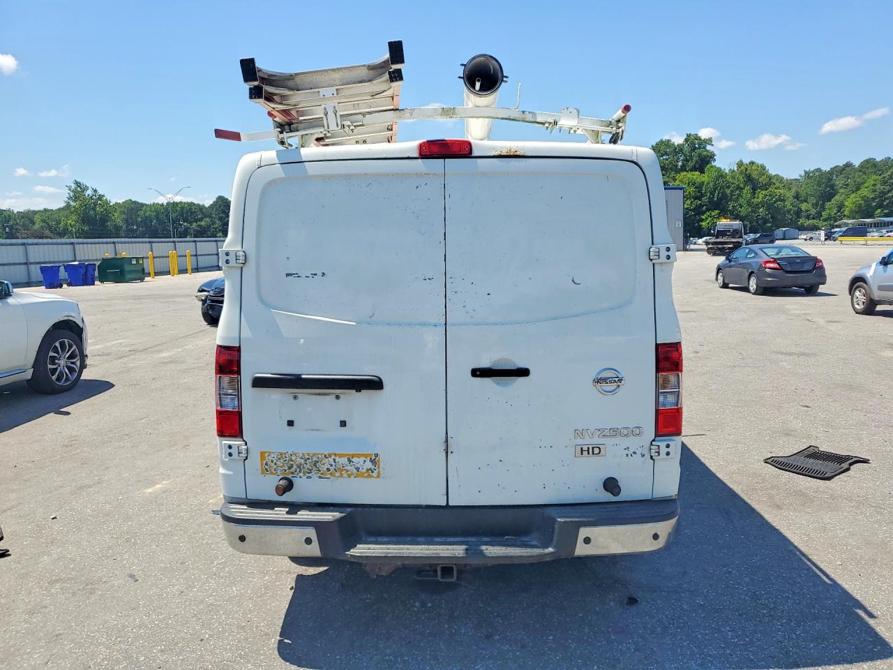 2015 NISSAN NV