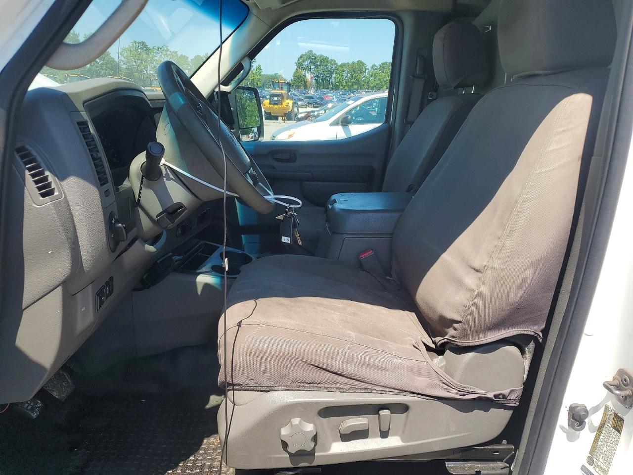 2015 NISSAN NV