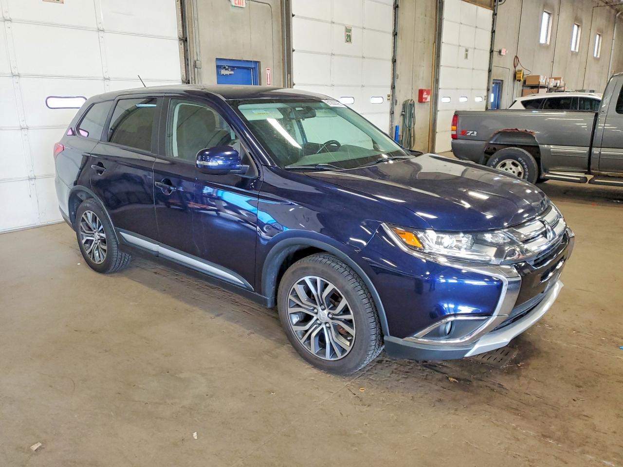 2016 MITSUBISHI OUTLANDER
