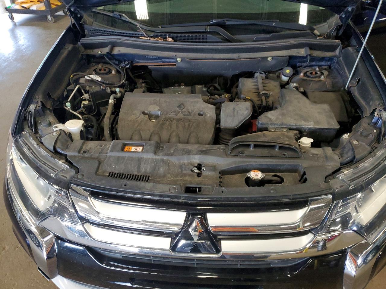 2016 MITSUBISHI OUTLANDER