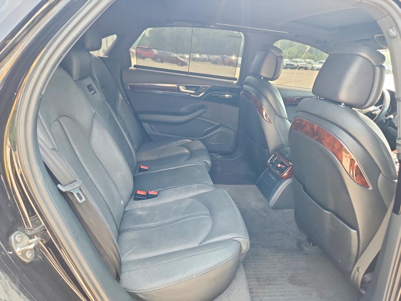 2014 AUDI A8