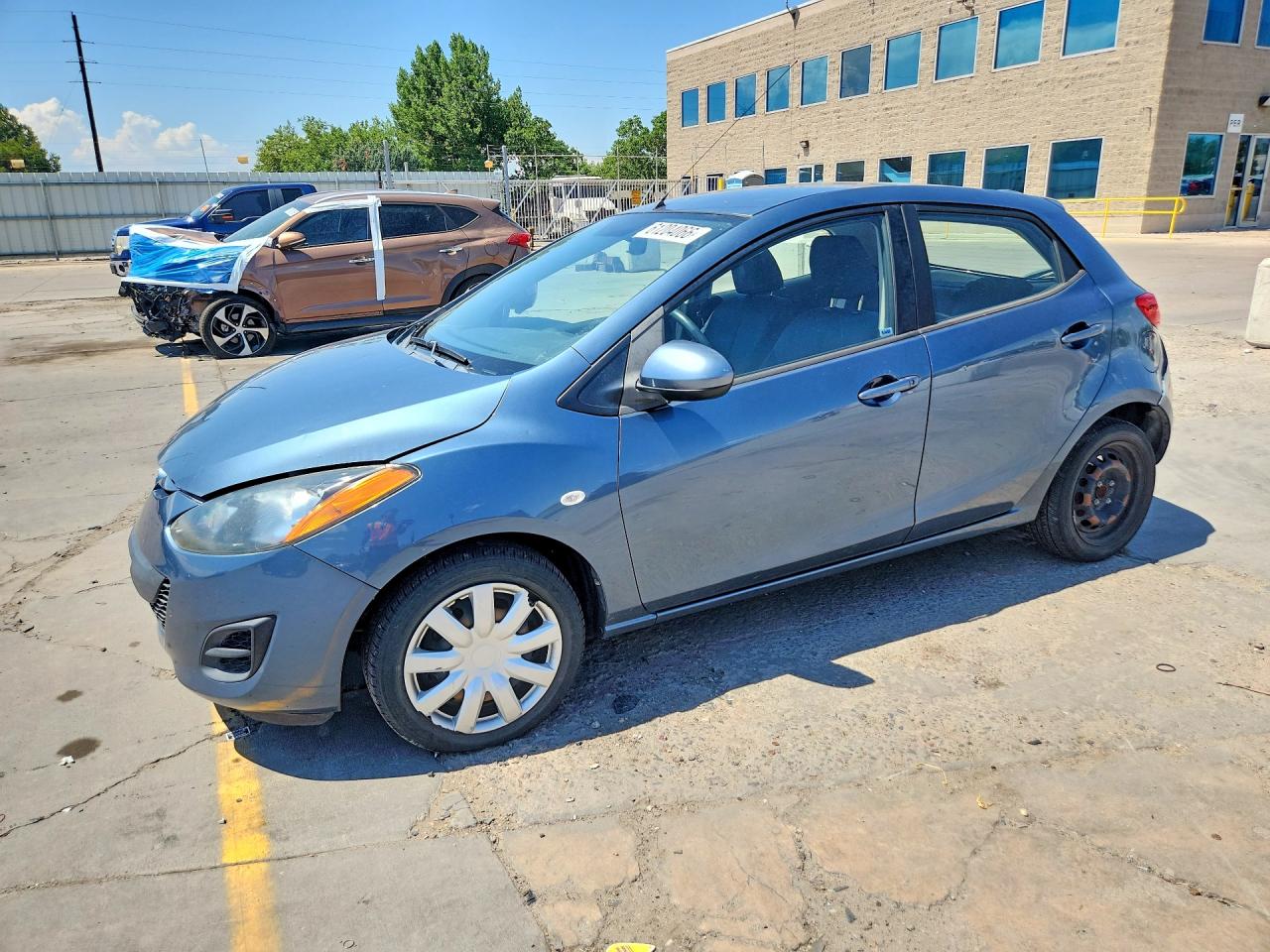 2014 MAZDA 2