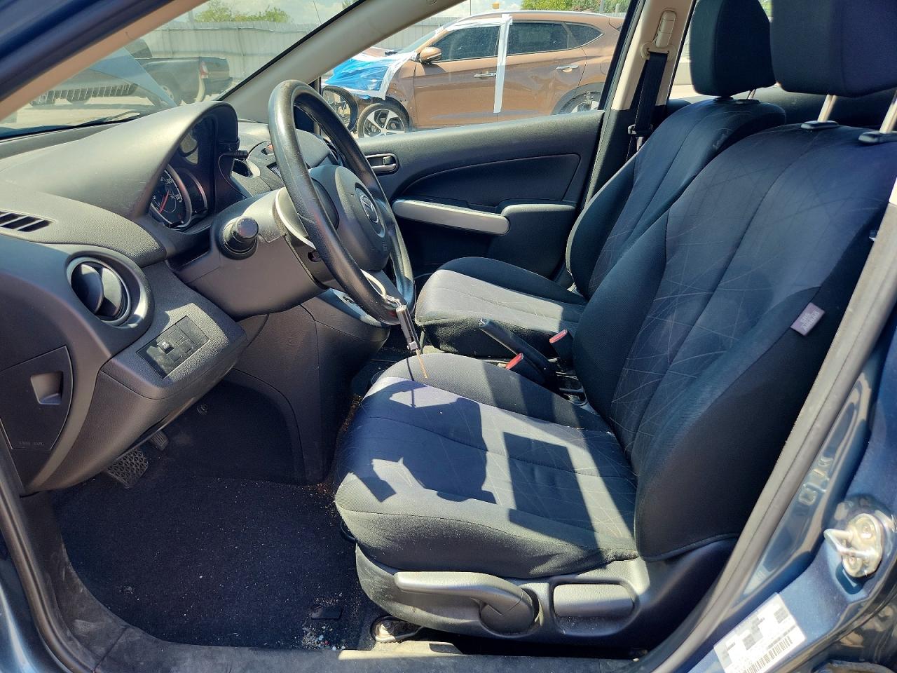 2014 MAZDA 2