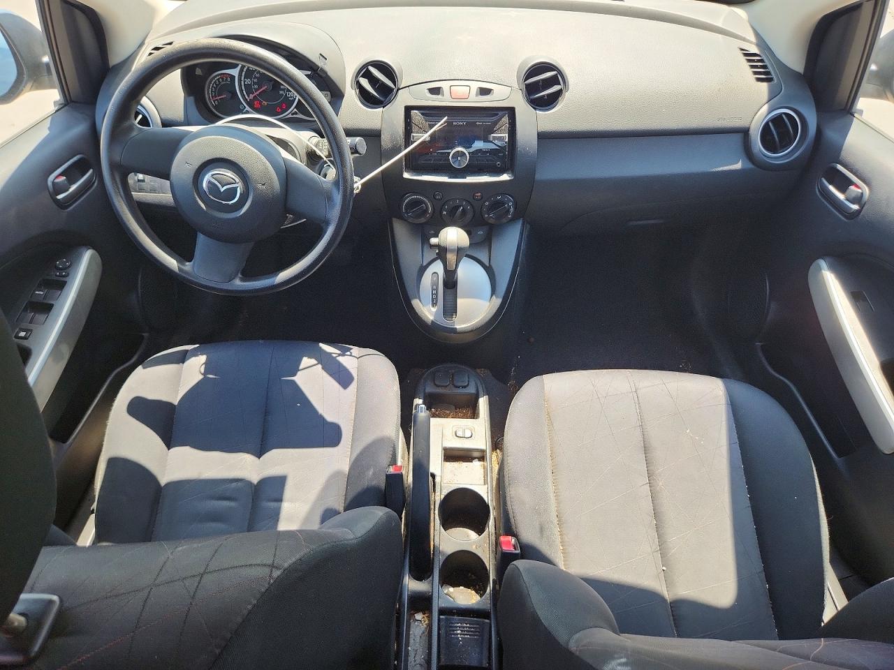 2014 MAZDA 2