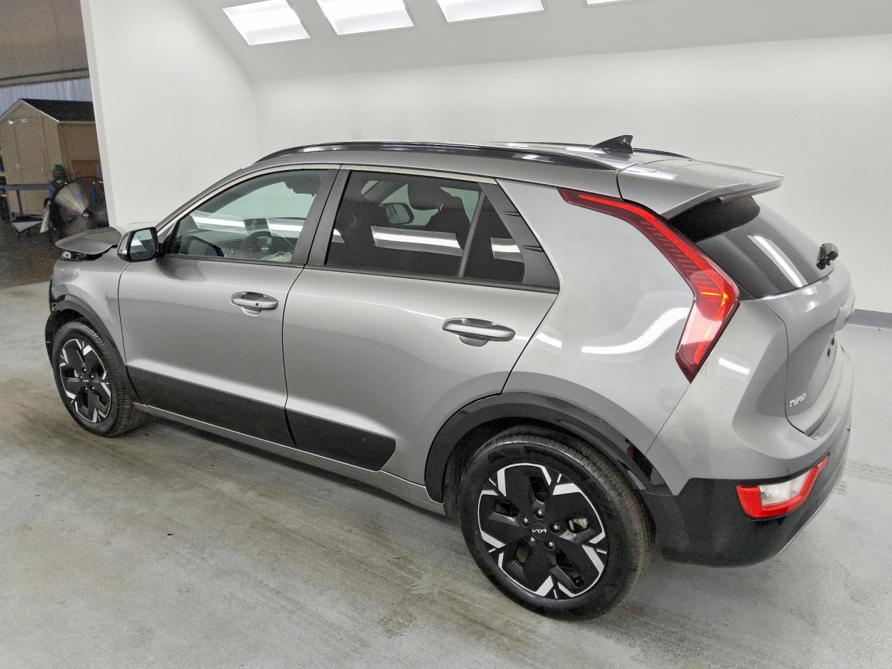 2023 KIA NIRO