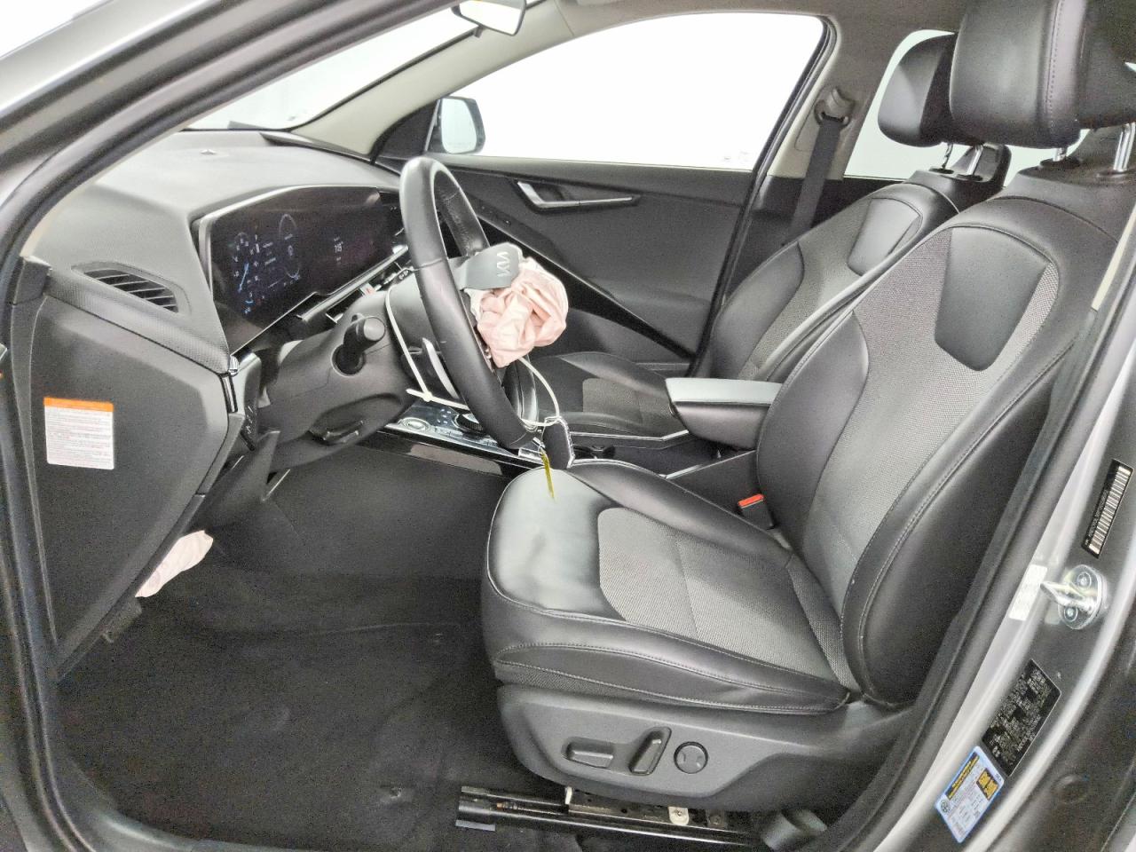 2023 KIA NIRO