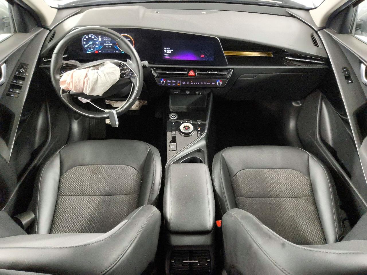 2023 KIA NIRO