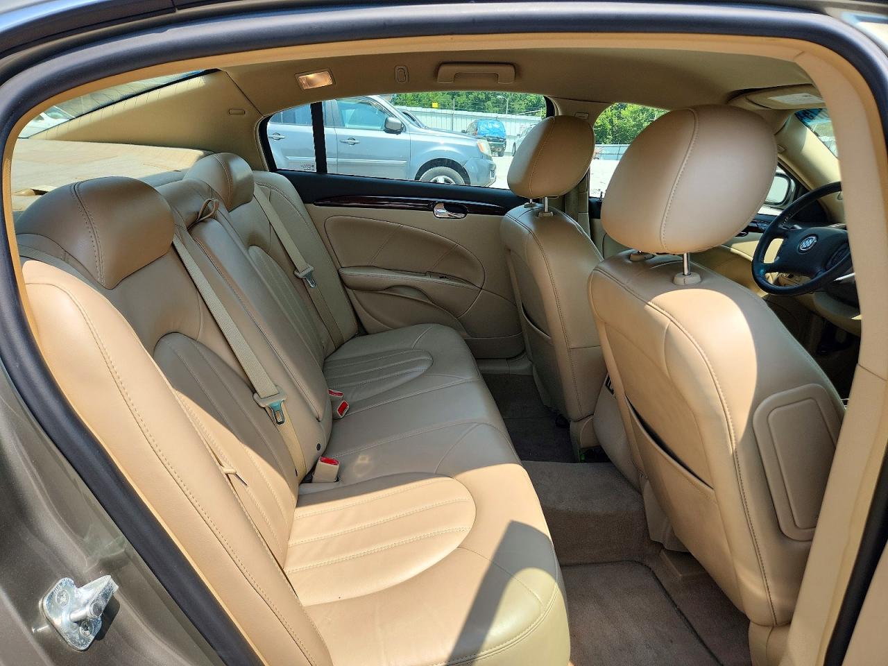 2011 BUICK LUCERNE