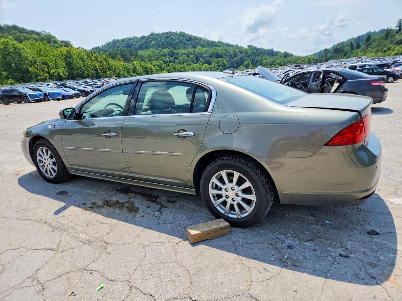 2011 BUICK LUCERNE