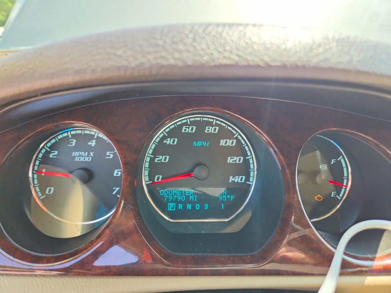 2011 BUICK LUCERNE