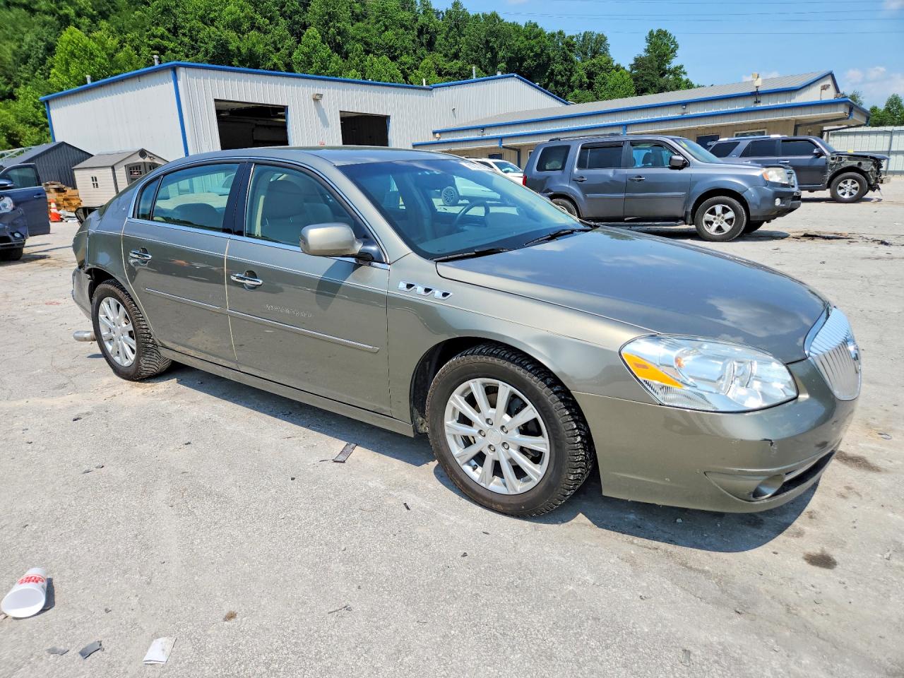 2011 BUICK LUCERNE
