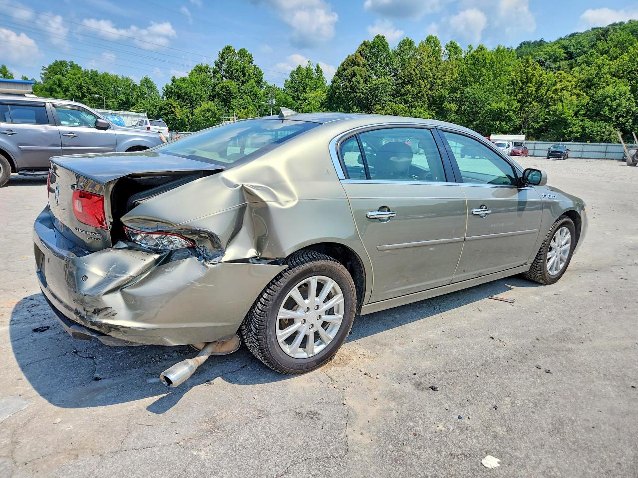 2011 BUICK LUCERNE