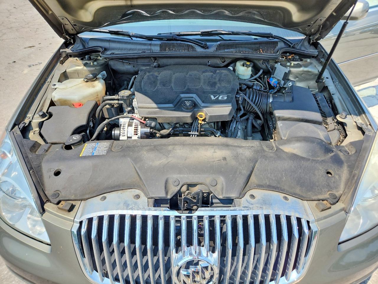 2011 BUICK LUCERNE