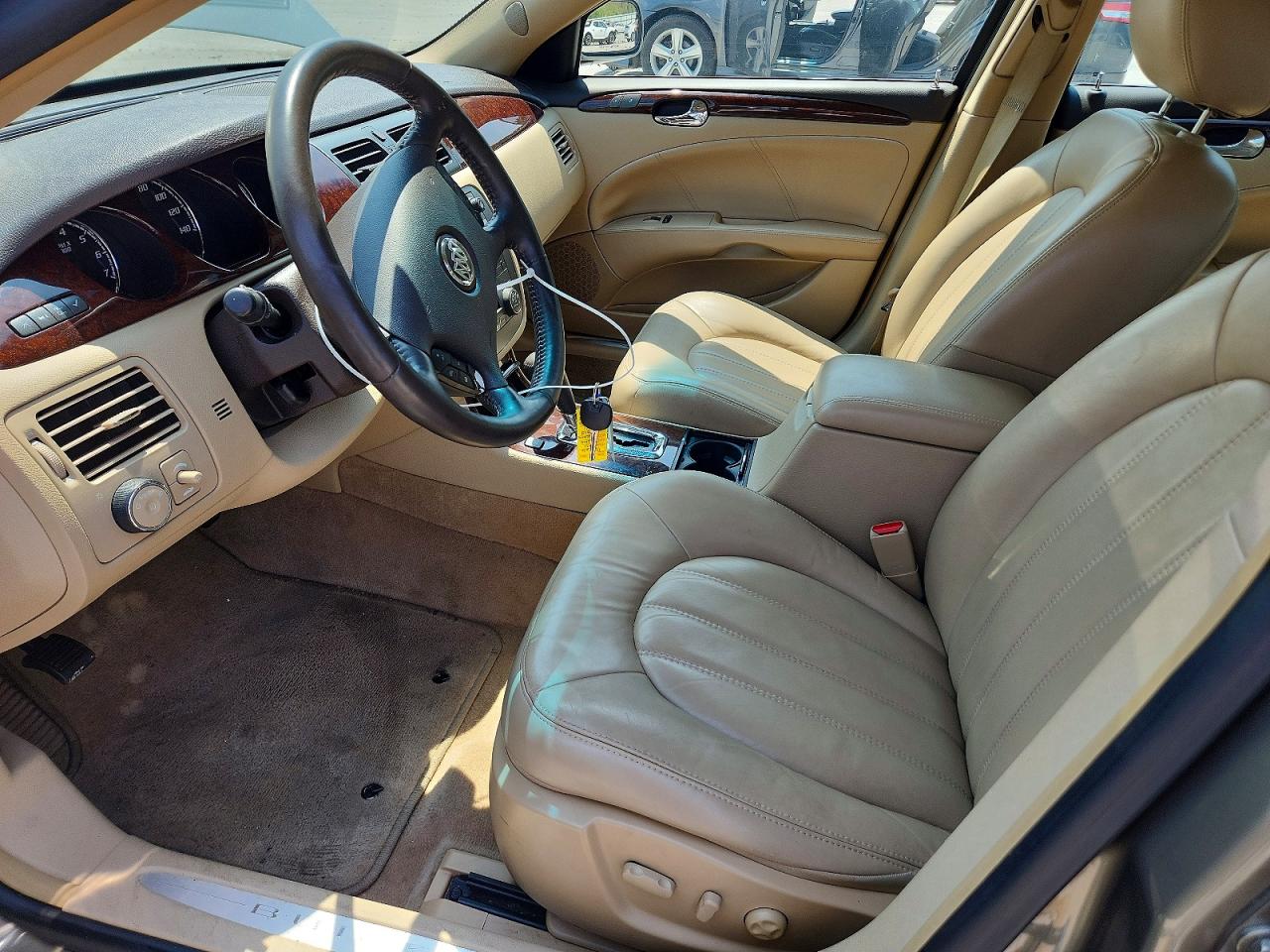 2011 BUICK LUCERNE