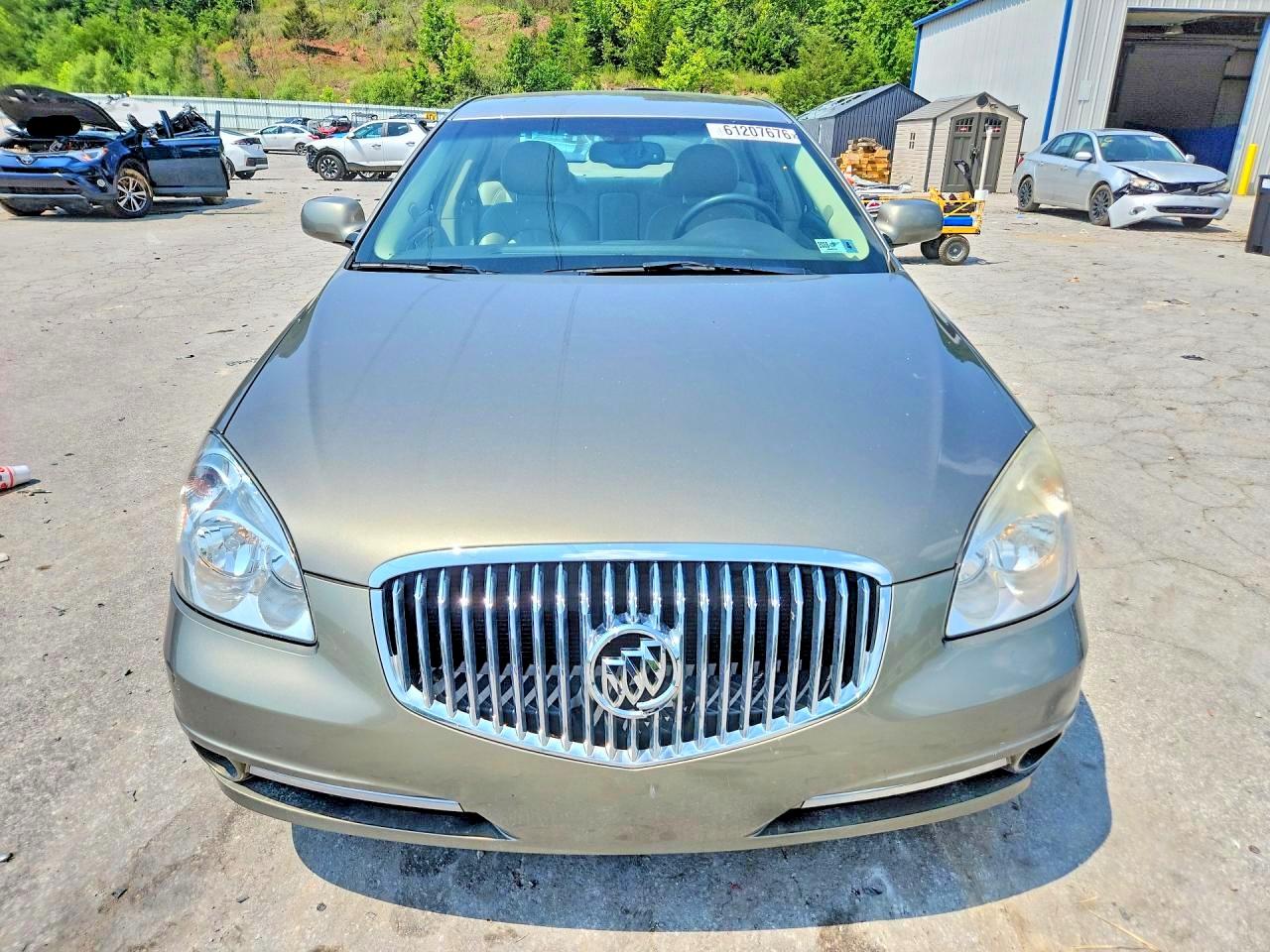 2011 BUICK LUCERNE