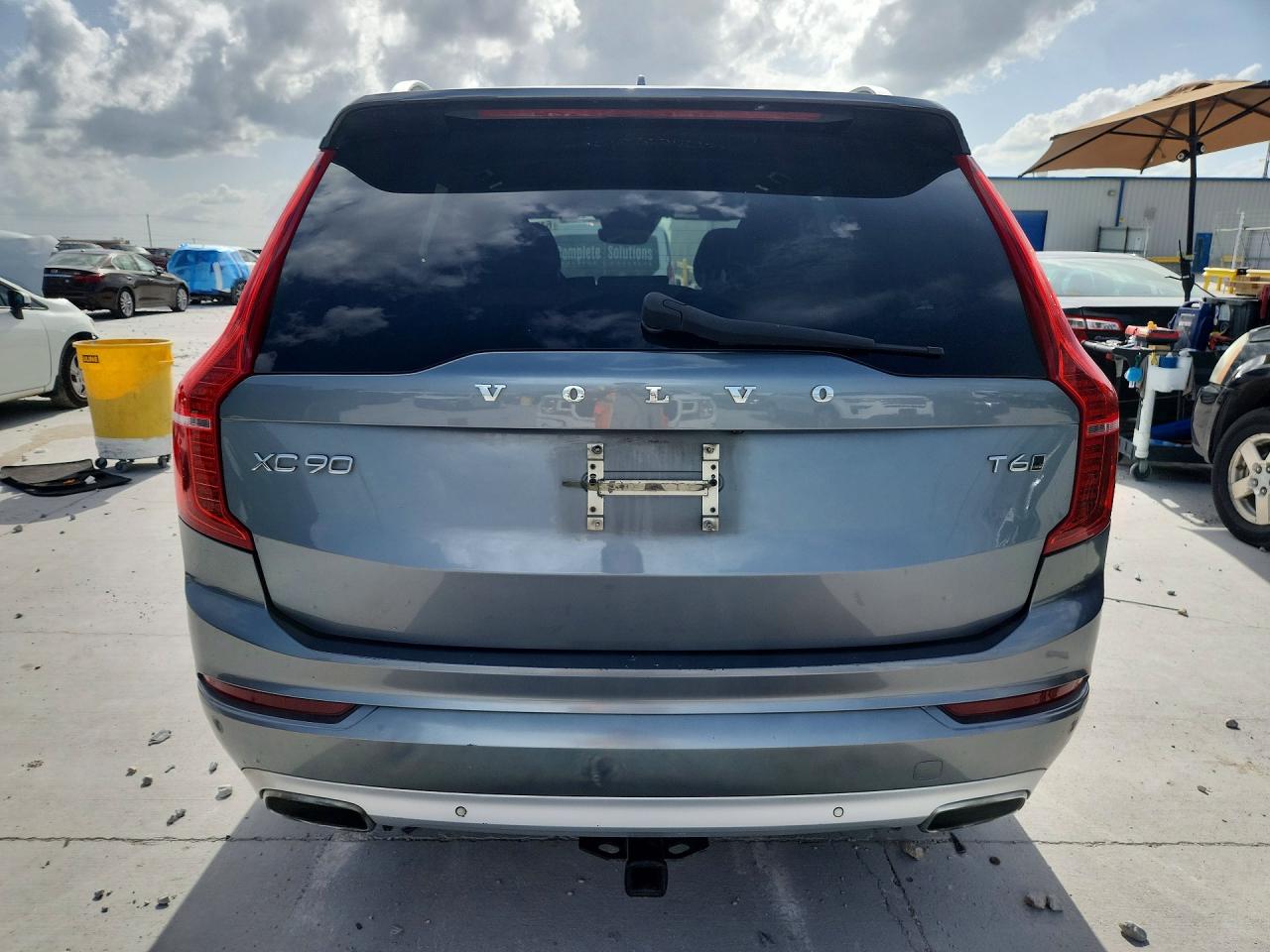 2018 VOLVO XC90